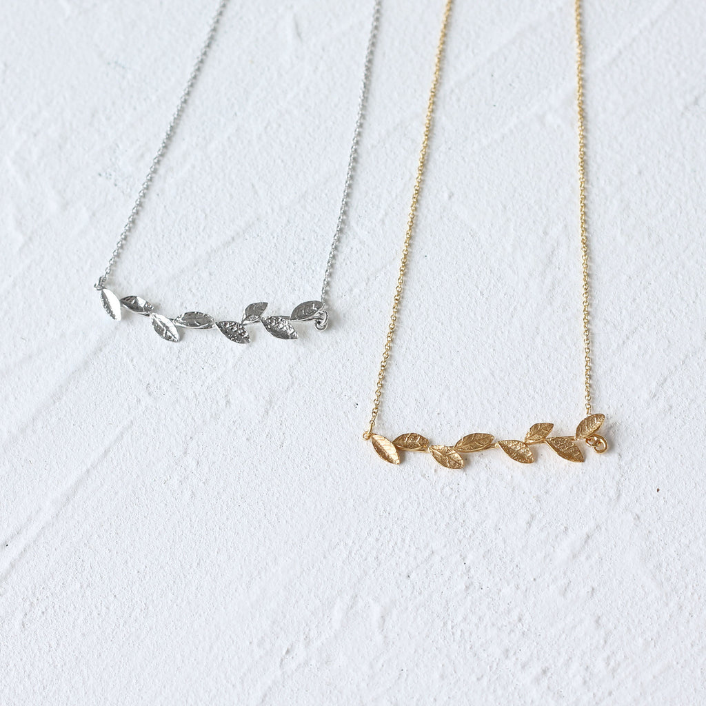 KOM- 005  Leaf Neckless