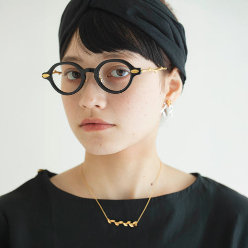 KOM- 005  Leaf Neckless