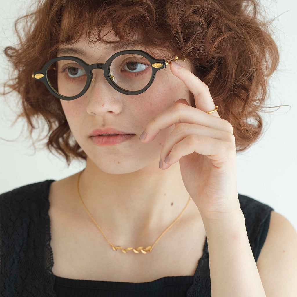 KOM- 005  Leaf Neckless