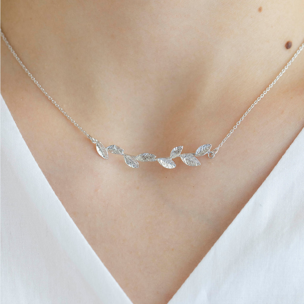 KOM- 005  Leaf Neckless