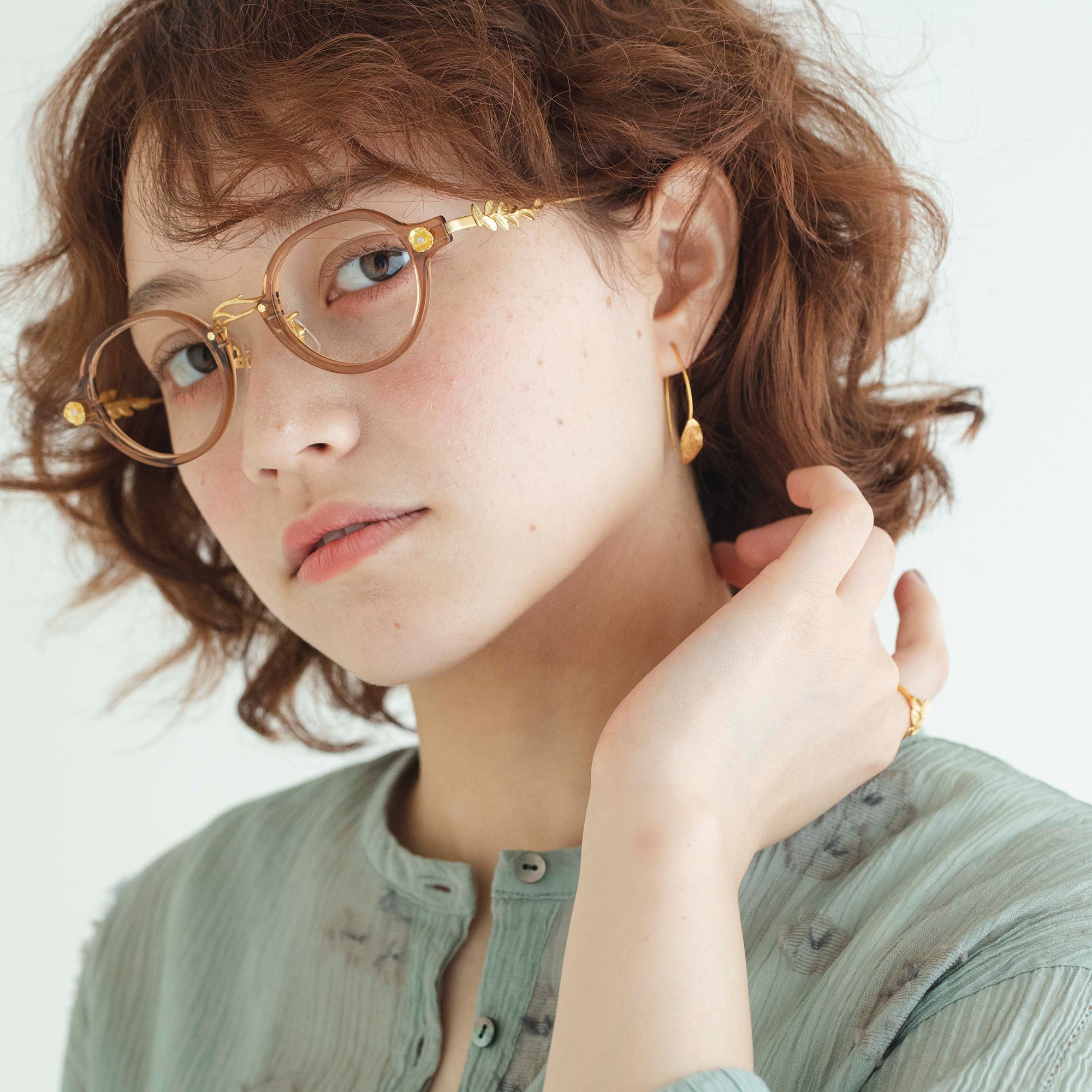KOM- 006  Leaf Pierce